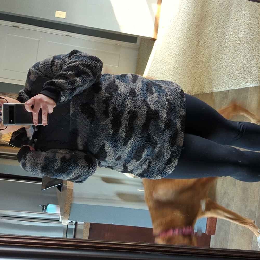 Army gray and black sweatshirt